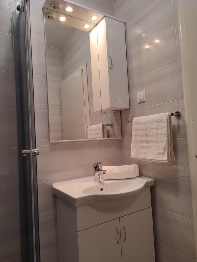 Apartmani Josipa Baška Voda المظهر الخارجي الصورة