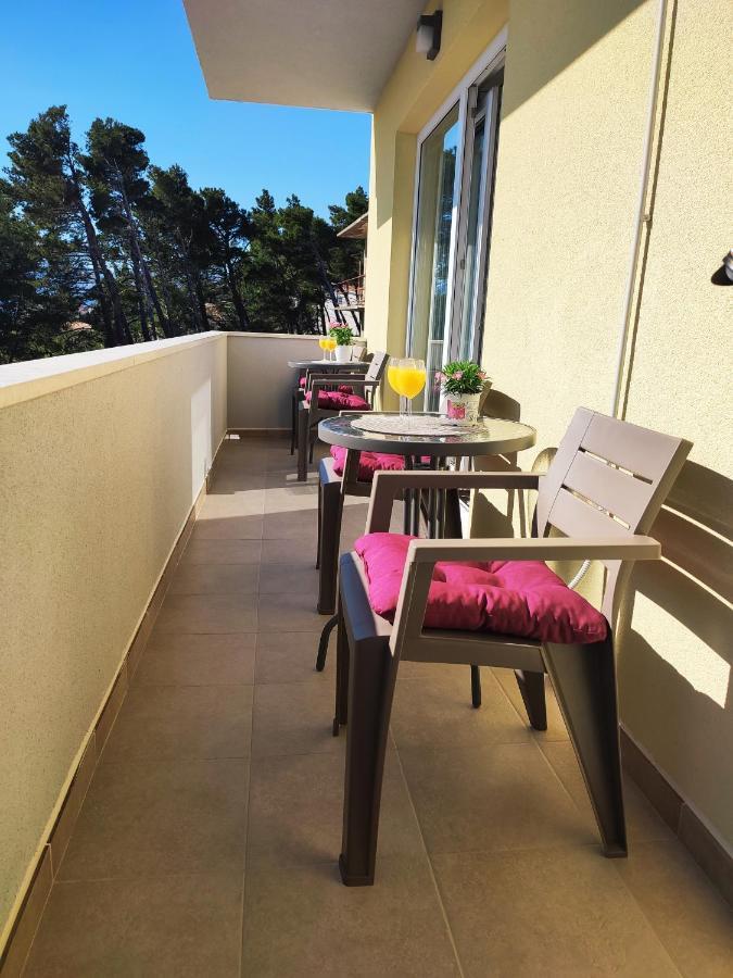 Apartmani Josipa Baška Voda المظهر الخارجي الصورة