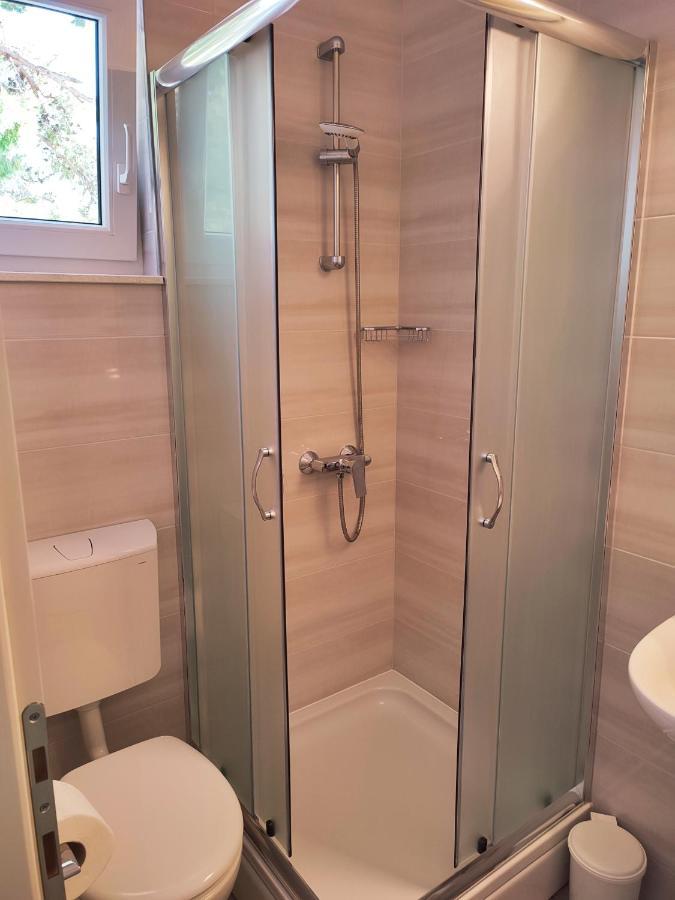 Apartmani Josipa Baška Voda المظهر الخارجي الصورة