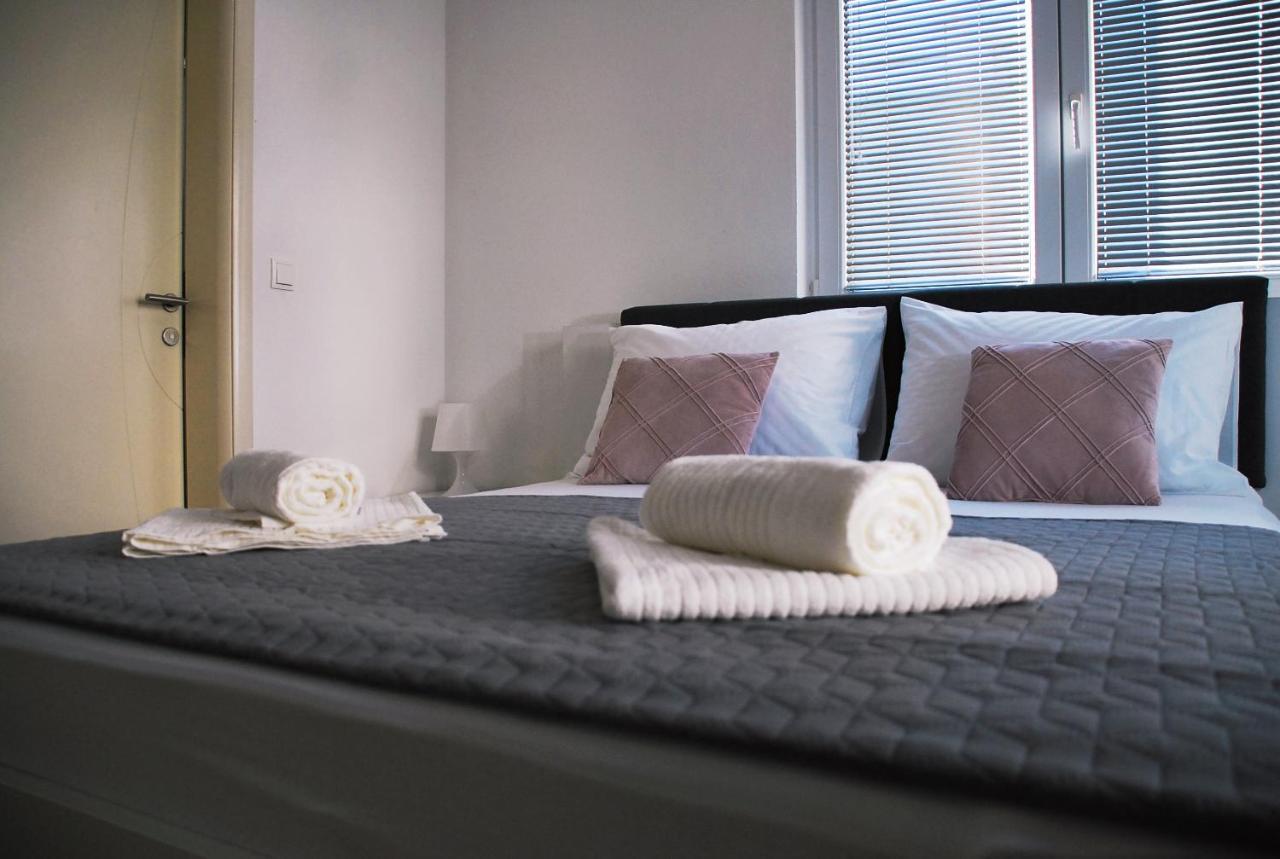 Apartmani Josipa Baška Voda المظهر الخارجي الصورة