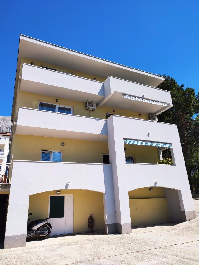 Apartmani Josipa Baška Voda المظهر الخارجي الصورة
