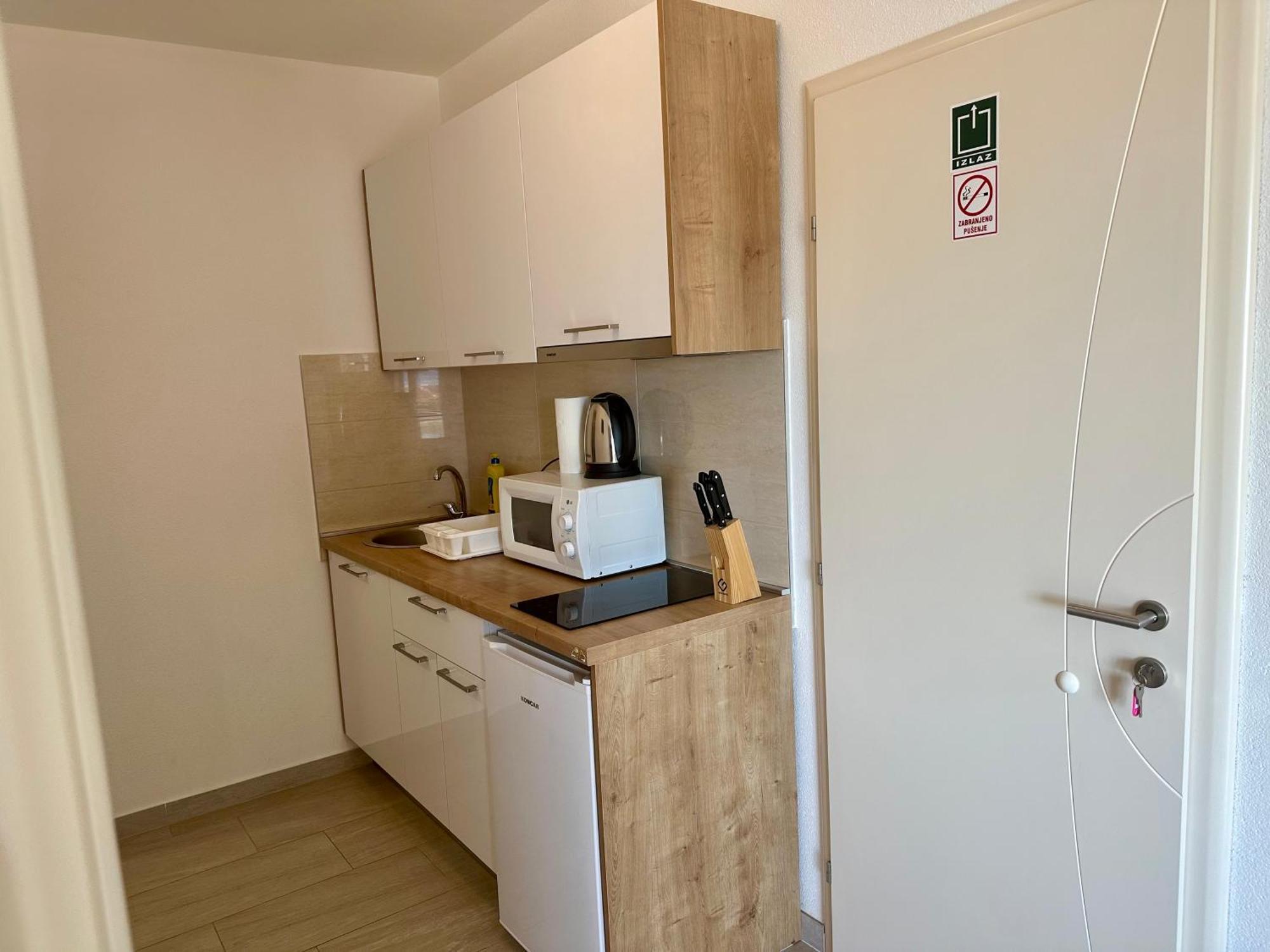 Apartmani Josipa Baška Voda المظهر الخارجي الصورة