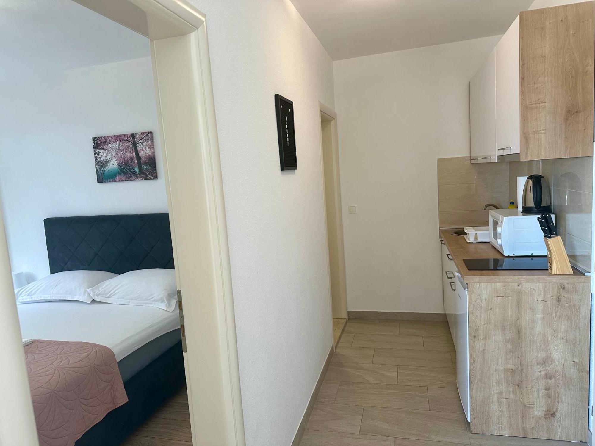 Apartmani Josipa Baška Voda المظهر الخارجي الصورة
