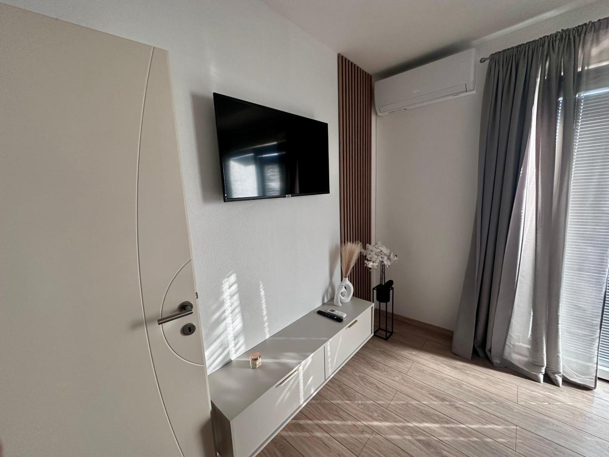 Apartmani Josipa Baška Voda المظهر الخارجي الصورة