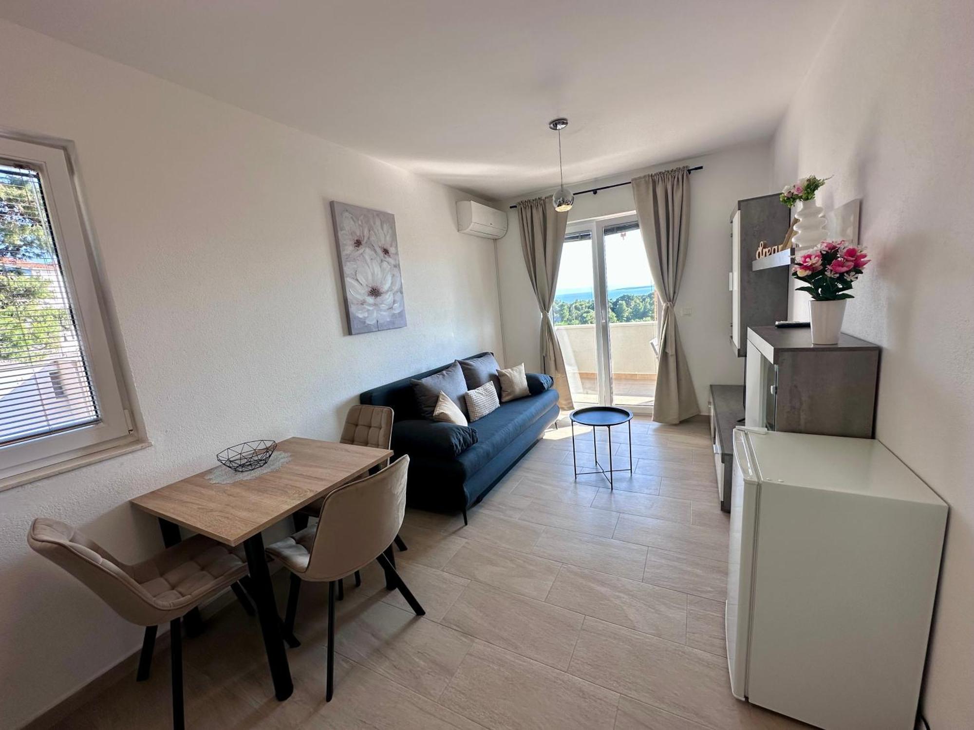 Apartmani Josipa Baška Voda المظهر الخارجي الصورة
