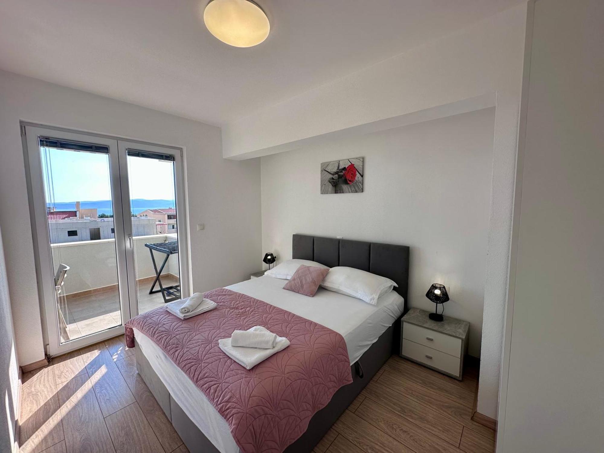 Apartmani Josipa Baška Voda المظهر الخارجي الصورة